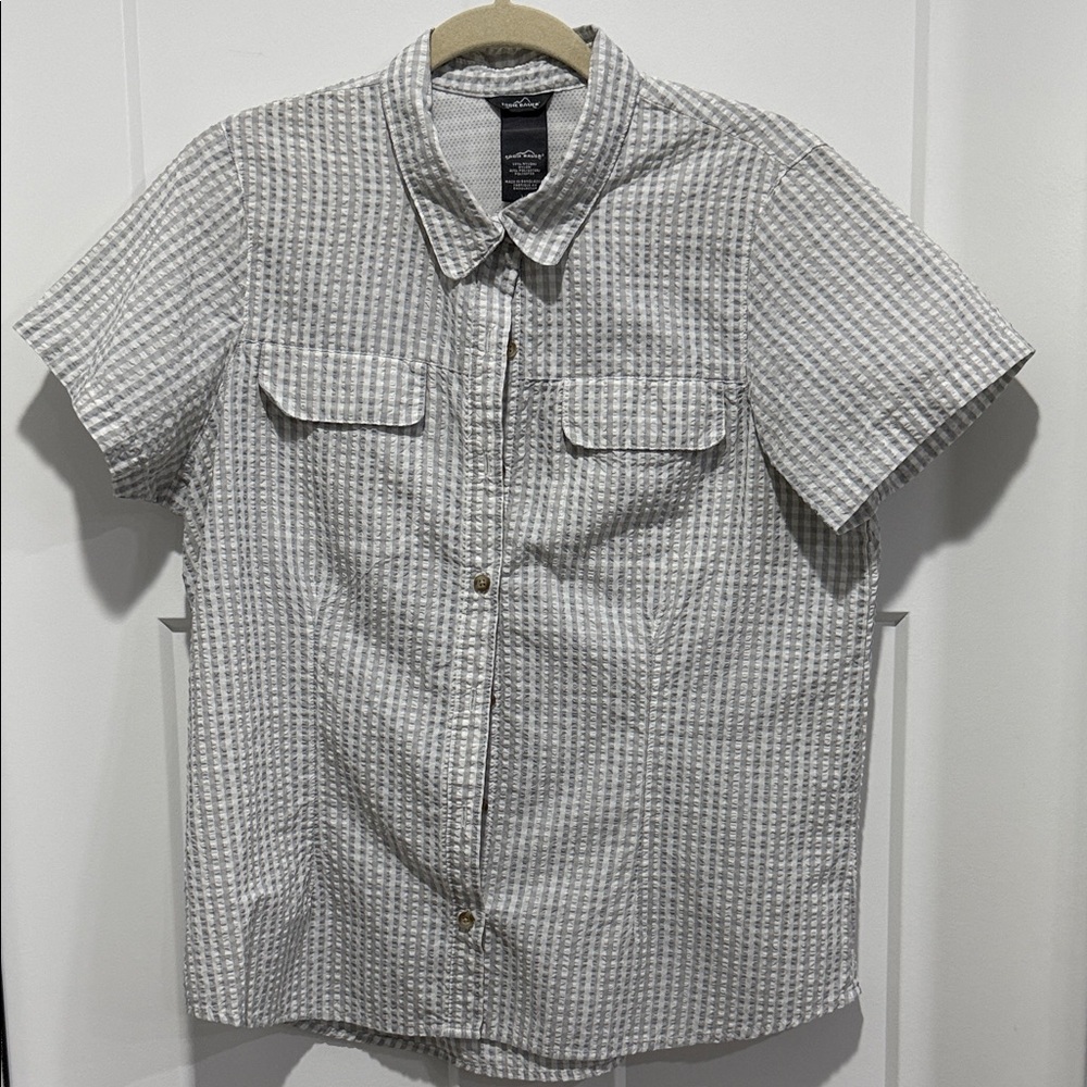 Eddie Bauer Short-Sleeve Button-Down Shirt in Light Gray Check
